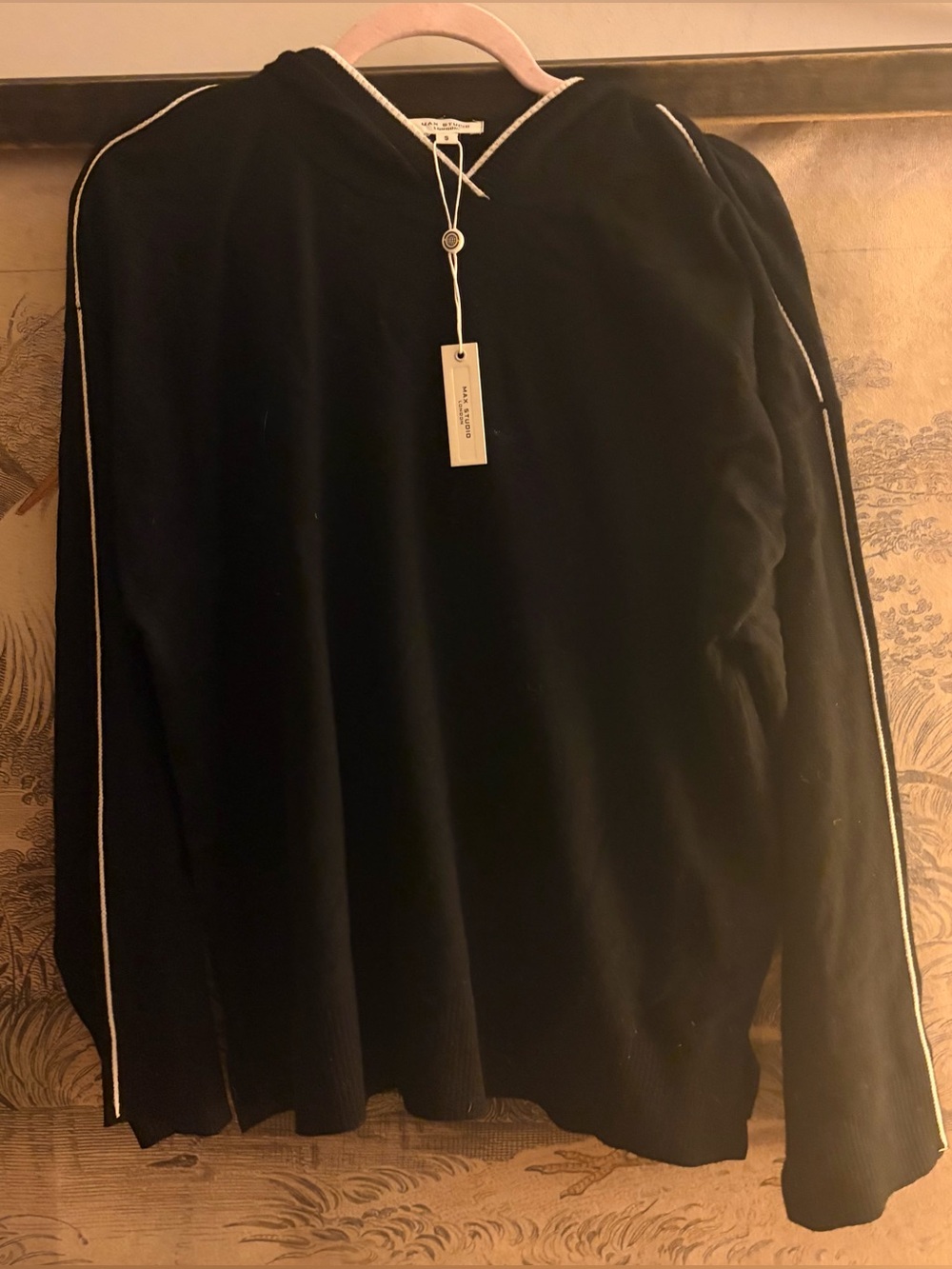 * New Max Studio Hooded Sweater Black with White Piping Edges Medium Ret $128 *